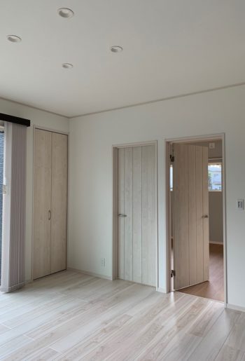 ドアをあけるとそこは子ども部屋。将来のライフスタイルにあわせて、部屋を二つに仕切ることも可能。